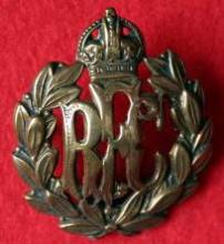 Image of the Royal Flying Corps cap badge